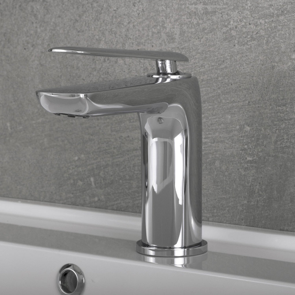 DAX Single Handle Bathroom Faucet, Brass Body, Chrome Finish, 4-3/4 x 6-1/8 Inches (DAX-8206)