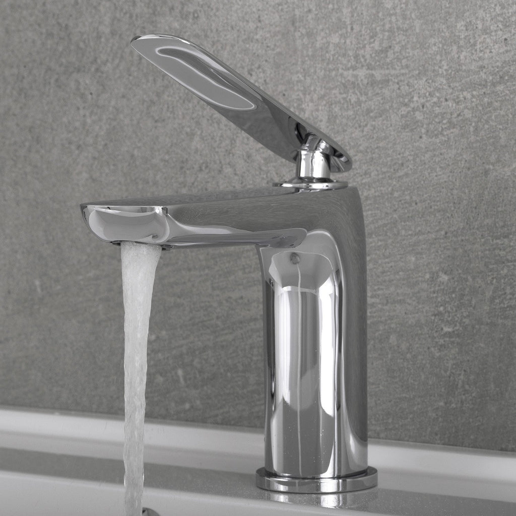 DAX Single Handle Bathroom Faucet, Brass Body, Chrome Finish, 4-3/4 x 6-1/8 Inches (DAX-8206)